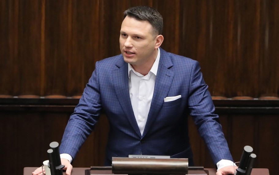 Sławomir Mentzen na debacie budżetowej: Płyniemy na górę lodową, a wy cieszycie się i klaszczecie!
